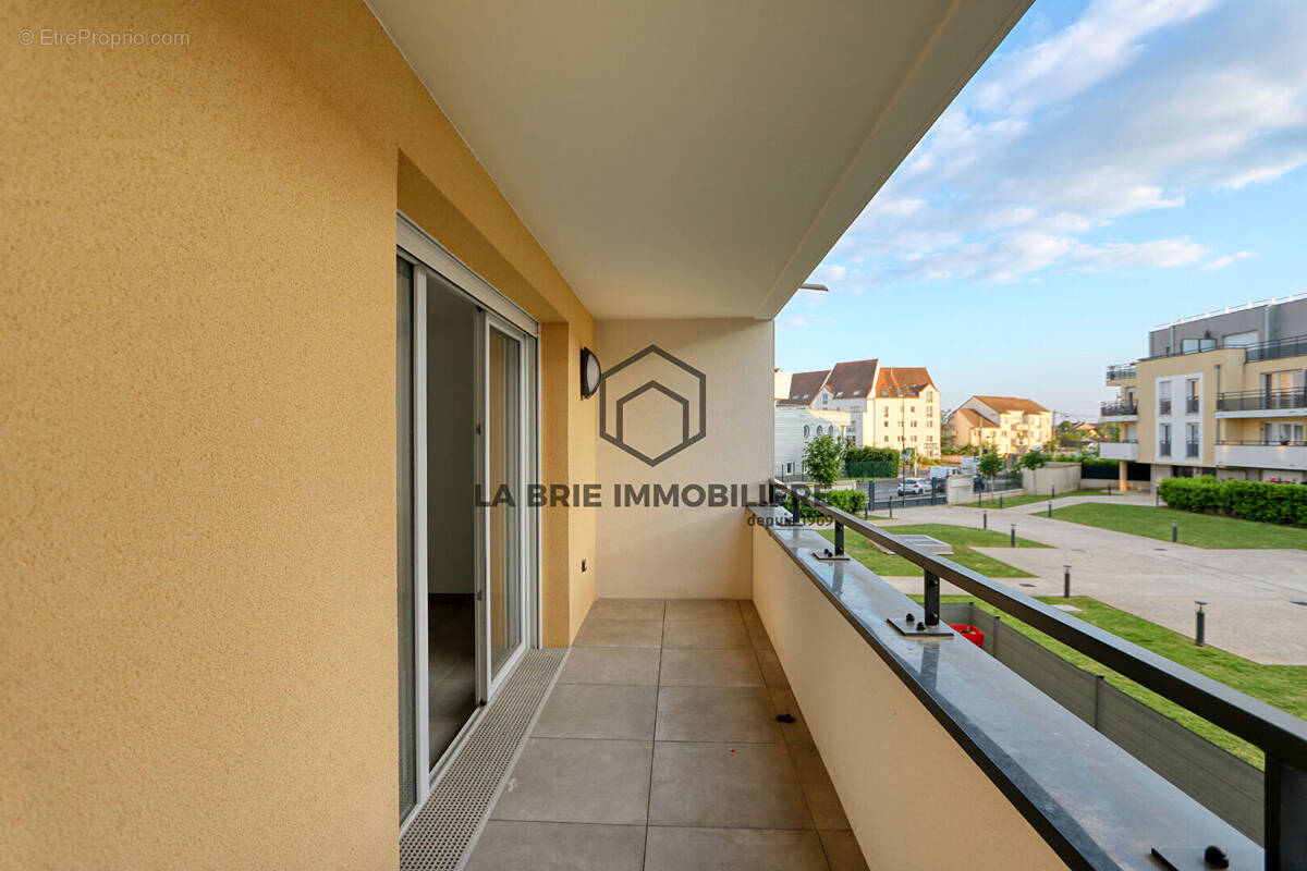 Appartement à PONTAULT-COMBAULT