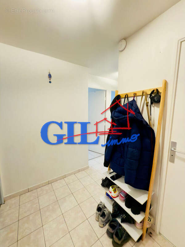 Appartement à SAVIGNY-LE-TEMPLE