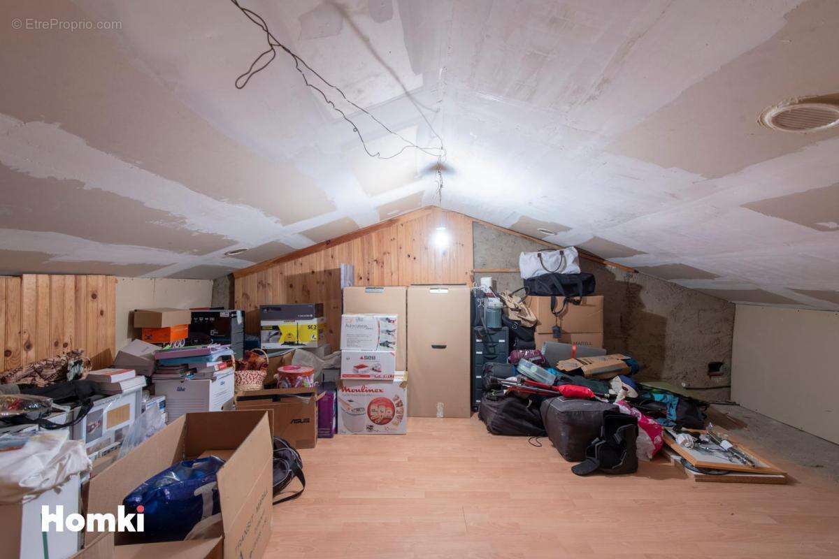 Maison à SAINT-VICTORET