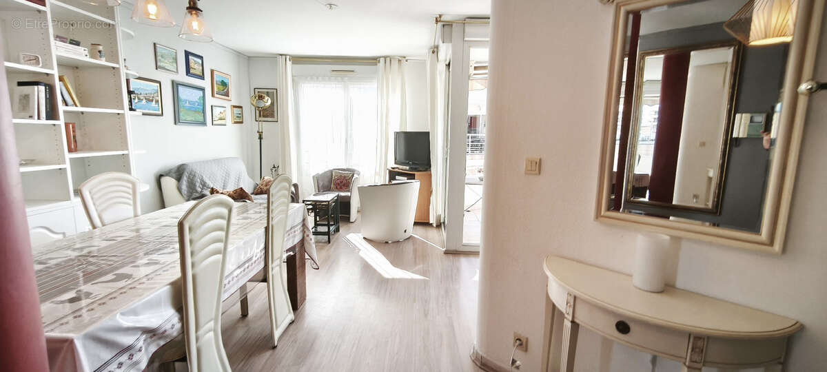 Appartement à FREJUS