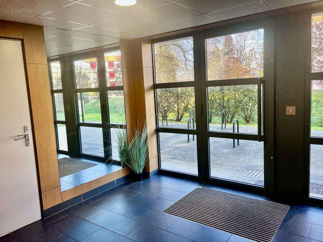 Appartement à LE MESNIL-ESNARD