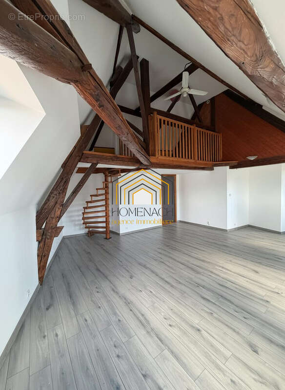 Appartement à LA TOUR-DU-PIN