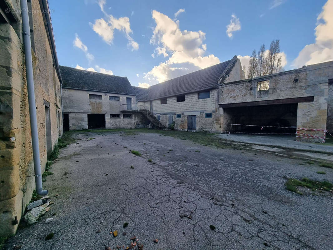 Maison à AMFREVILLE