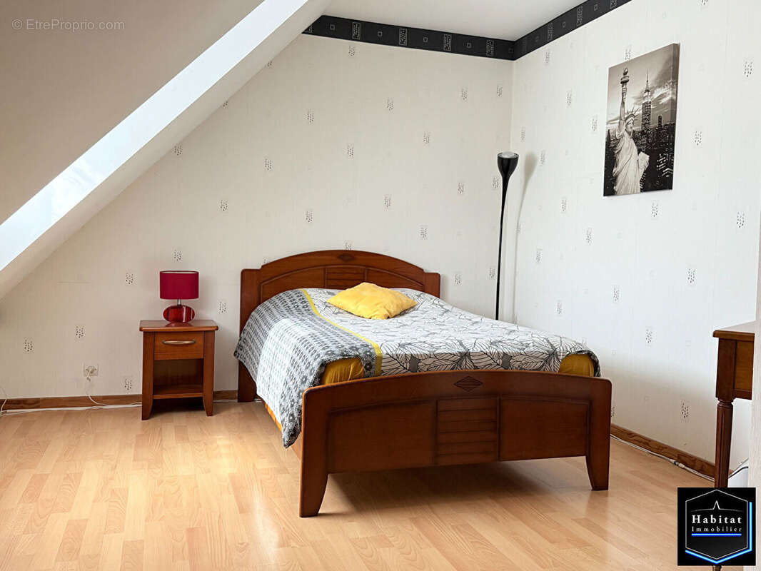 Maison à LE PLESSIS-BELLEVILLE