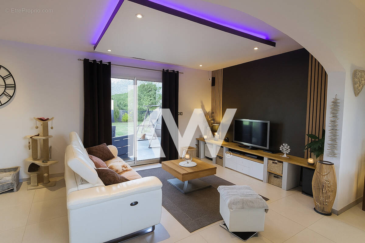 Maison à L&#039;ISLE-SUR-LA-SORGUE