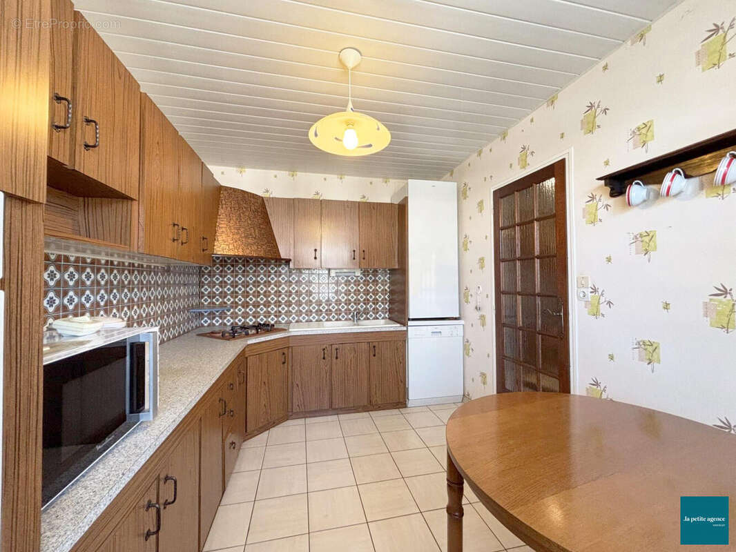 Maison à EQUEURDREVILLE-HAINNEVILLE