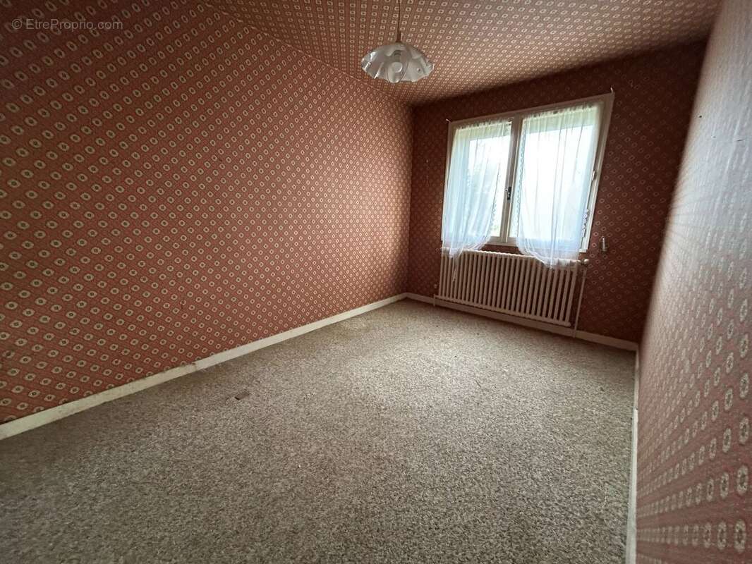 Maison à MONCOUTANT