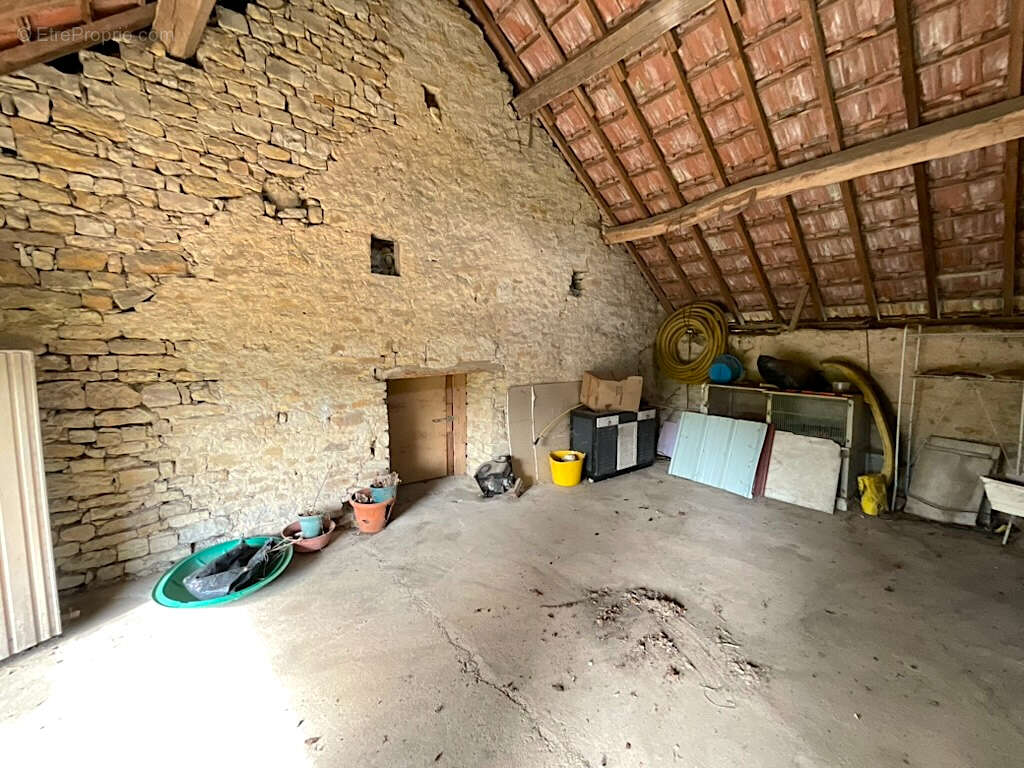 Maison à BAULAY