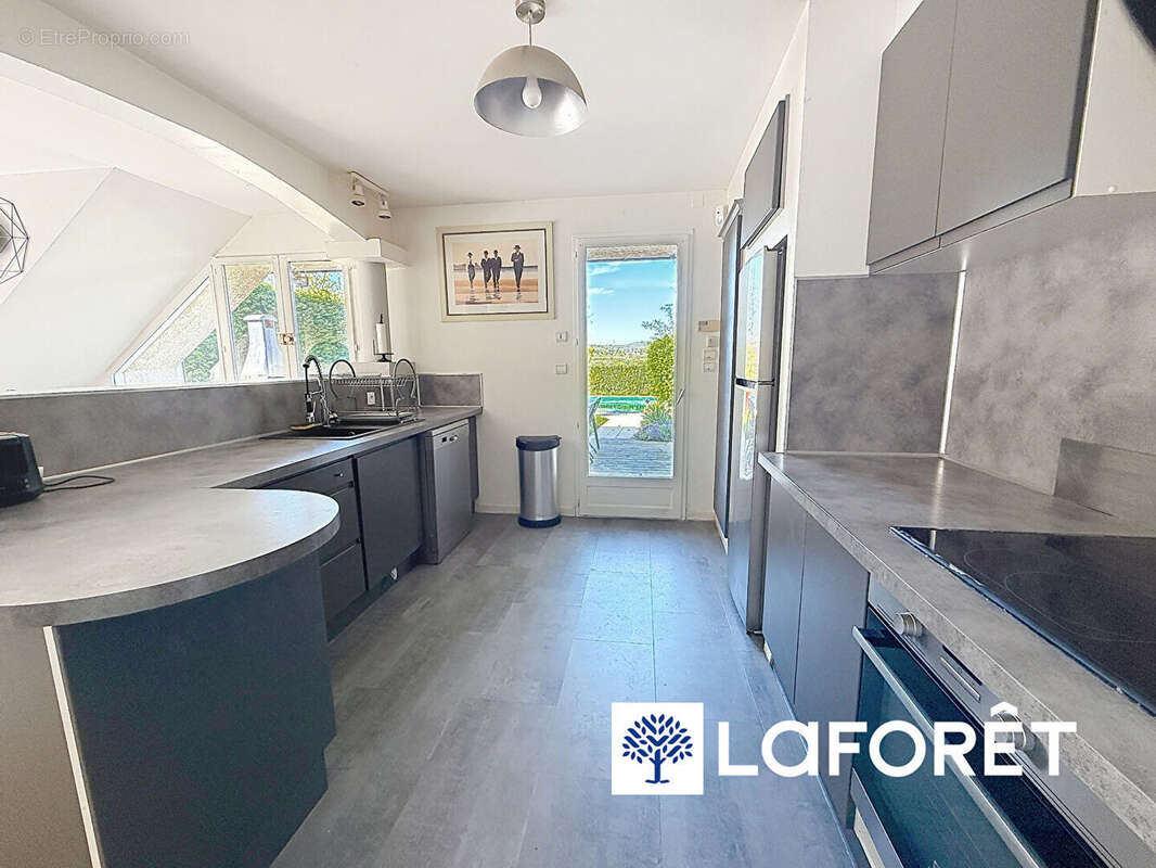 Maison à L'ISLE-D'ABEAU