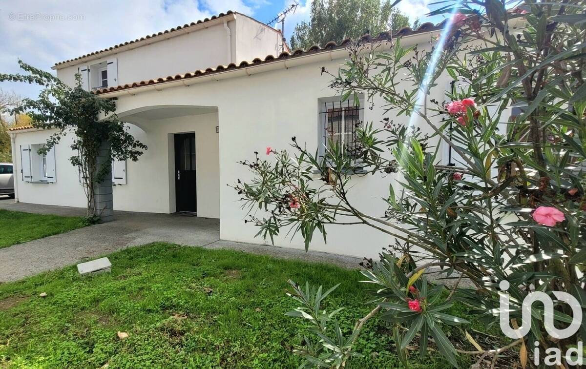 Photo 1 - Maison à L&#039;ILE-D&#039;ELLE