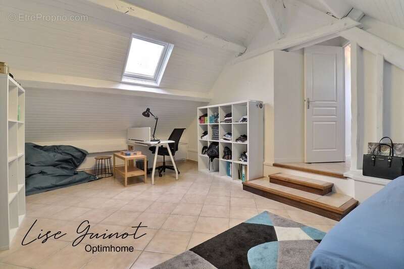 Maison à AULNAY-SUR-MAULDRE