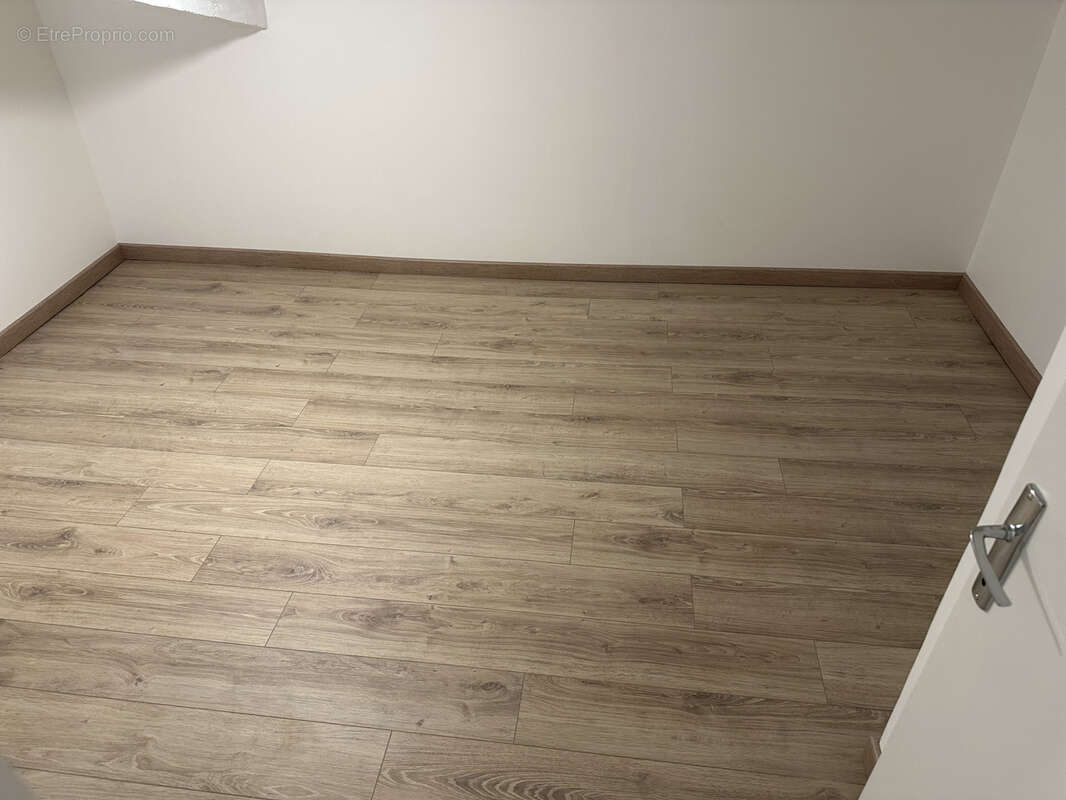 Maison à LA ROCHE-CHALAIS