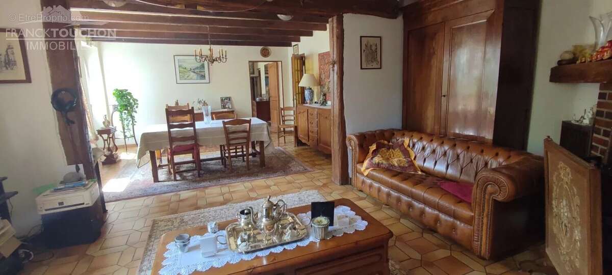 Maison à PERS-EN-GATINAIS