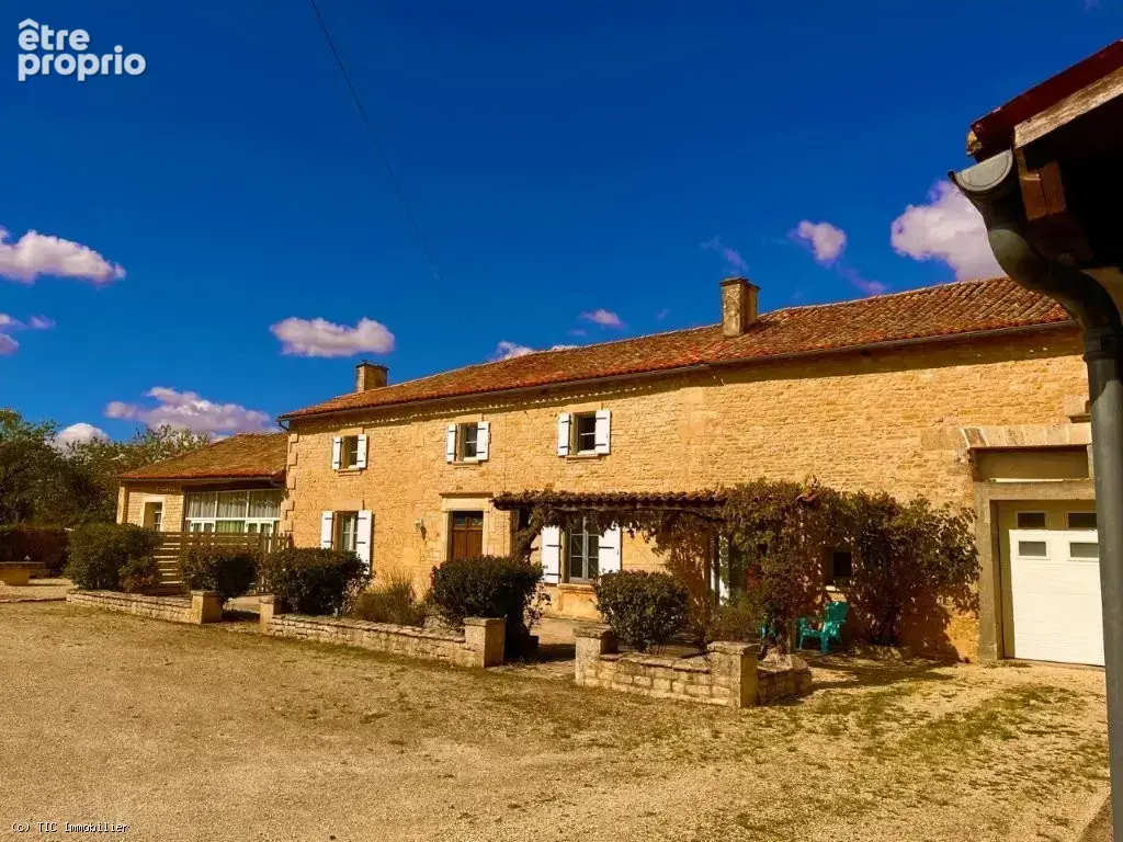 Maison à CHEF-BOUTONNE