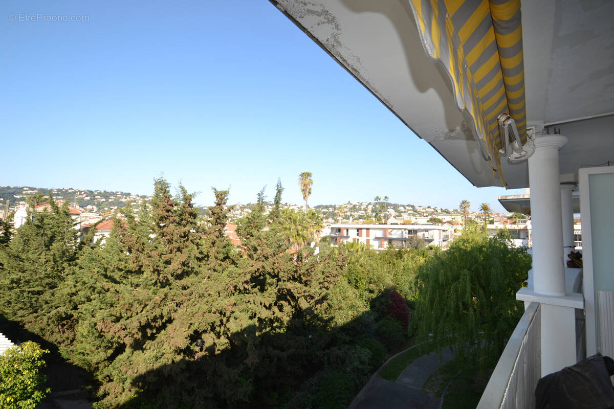 Appartement à VALLAURIS