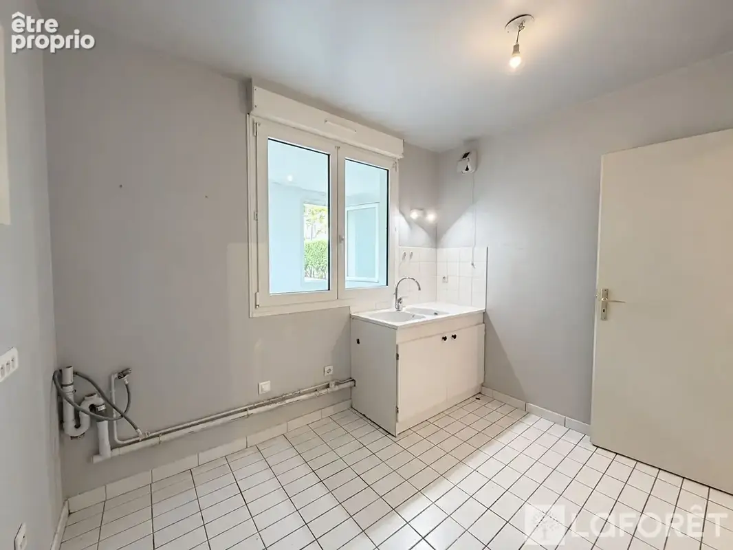 À vendre, Reims hyper centre, Appartement T3, Place de parking - photo 2