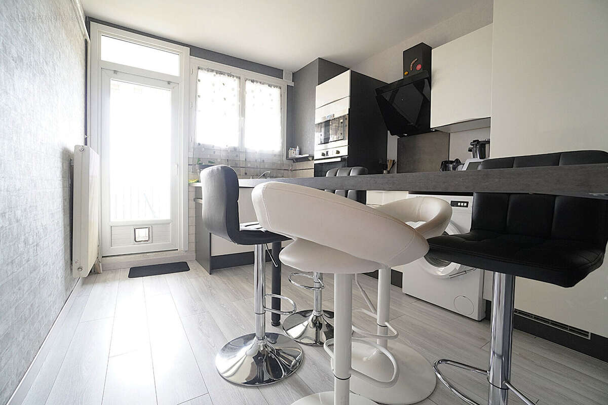 Appartement Le Mans 4 pièce(s) 77 m2 + Balcon + Parking - photo 3