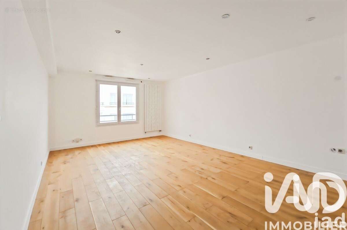 Photo 2 - Appartement à SURESNES