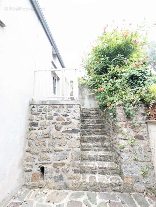 Maison à SAINT-JEAN-LE-THOMAS