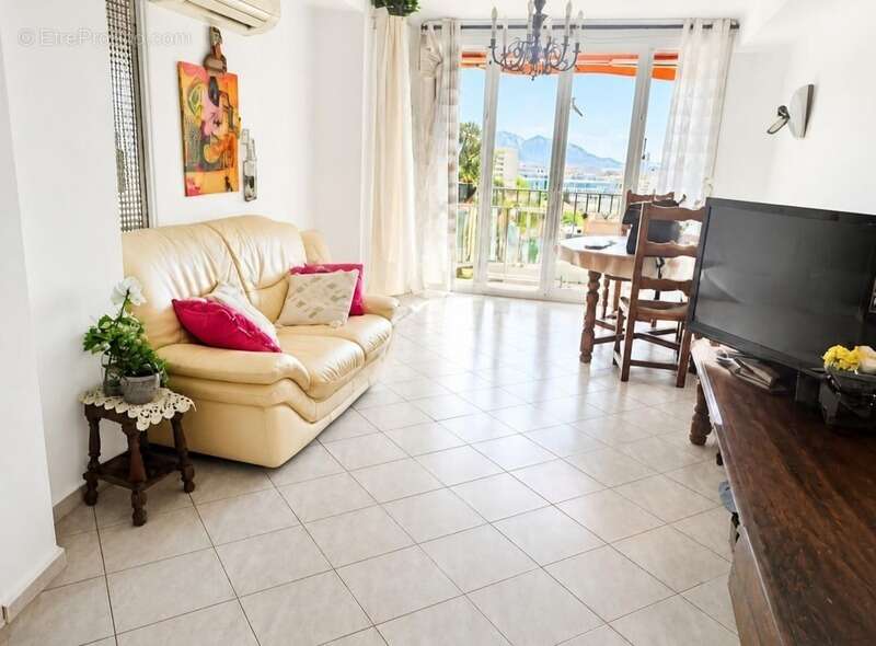 Appartement à MARSEILLE-5E