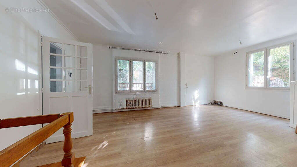 Maison à VILLEMOMBLE