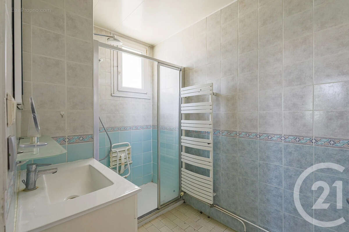 Appartement à SAINT-MARTIN-D'HERES