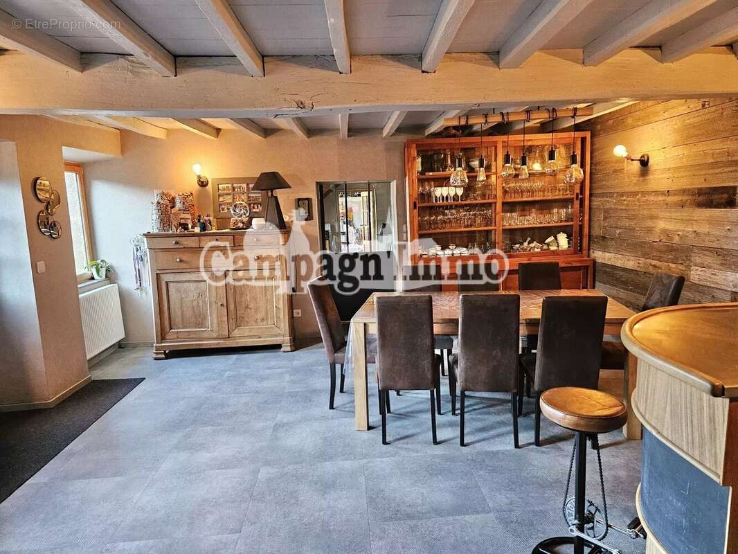 Maison à LONGESSAIGNE