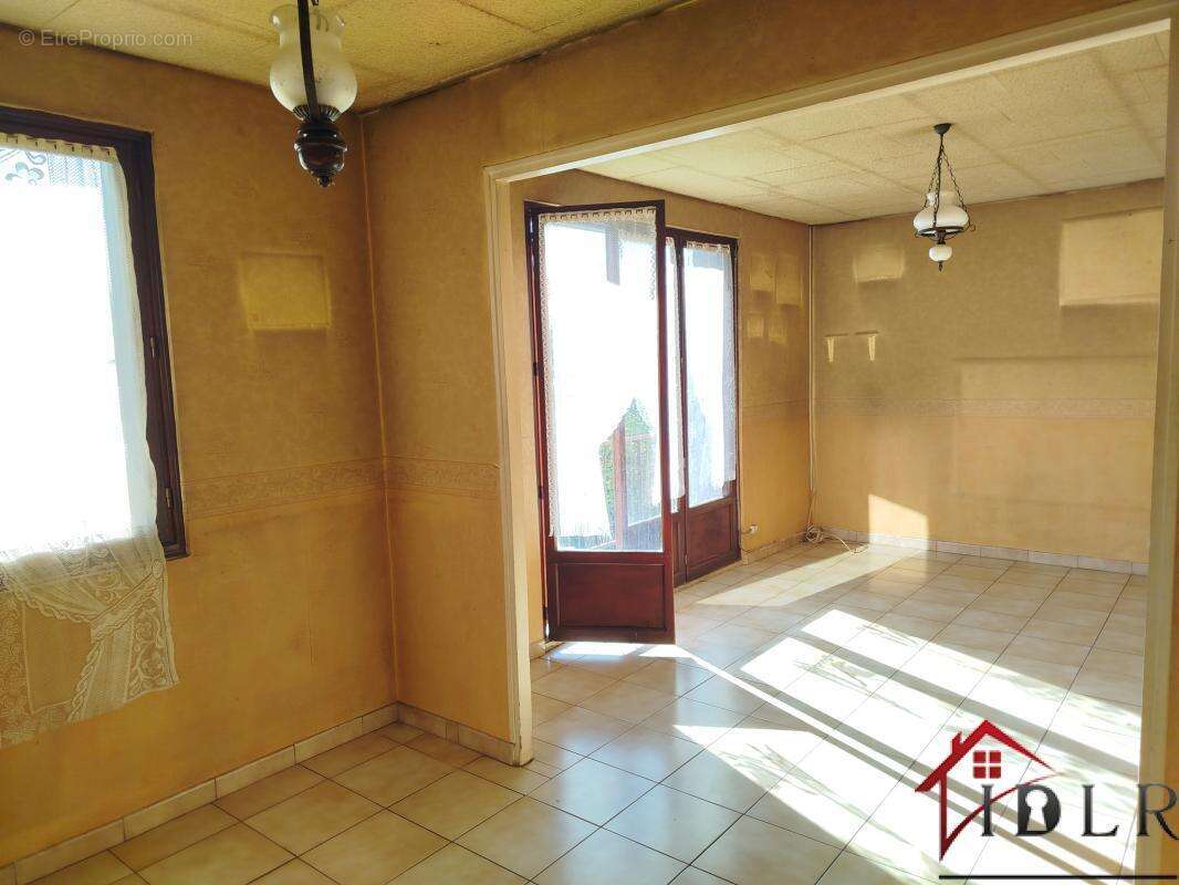 Maison à CHAMPSEVRAINE