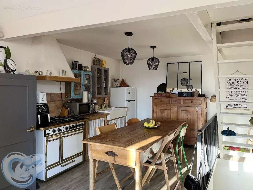 SAULT, maison de village meublée, atypique,  de 62 m² habitables environ avec garage - photo 2