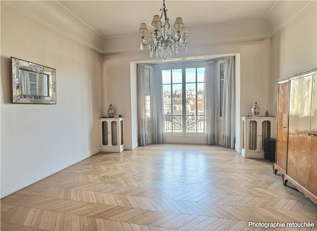 Appartement à MARSEILLE-6E