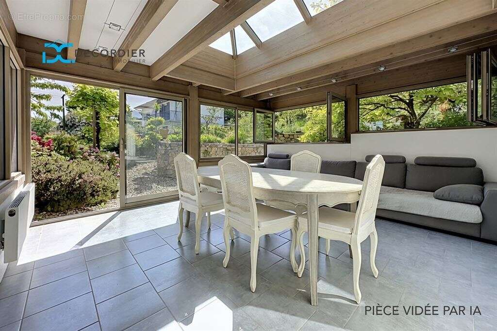 Maison à MAXILLY-SUR-LEMAN