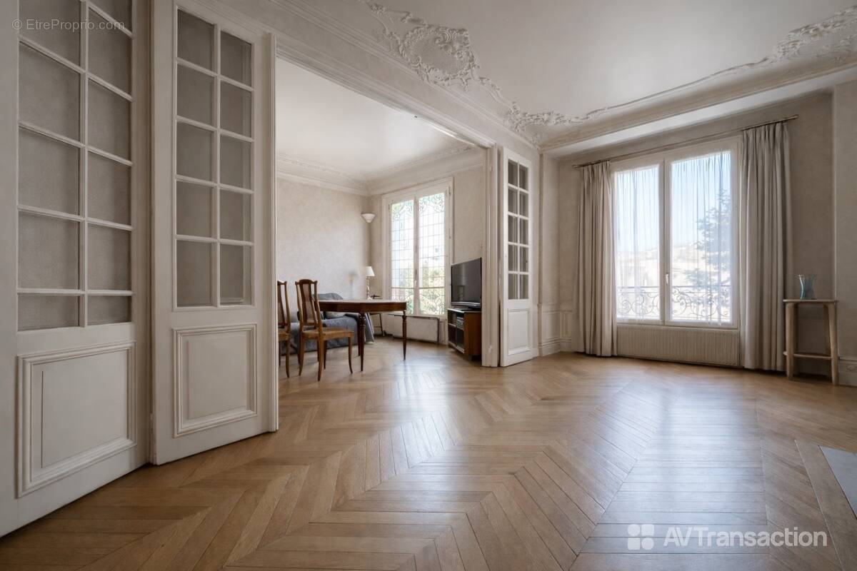 Appartement à PARIS-18E
