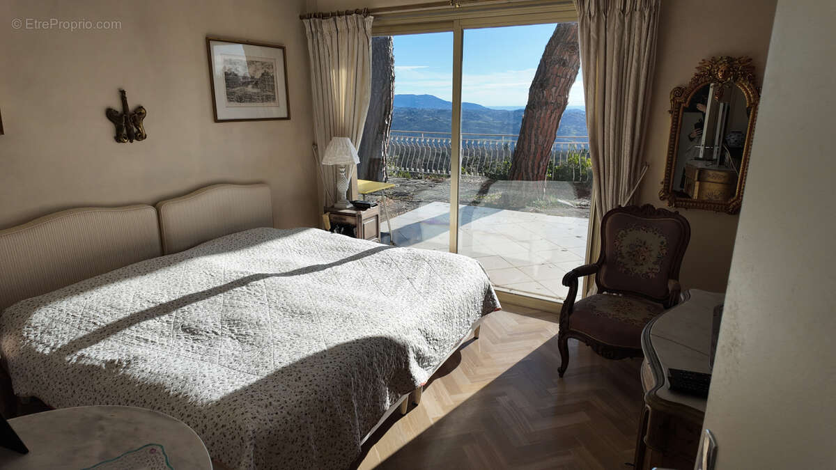 Maison à SAINT-JEANNET