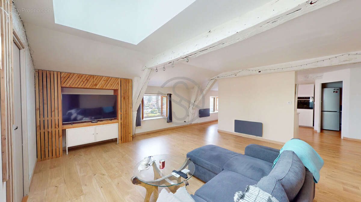 Appartement à BOURGOIN-JALLIEU