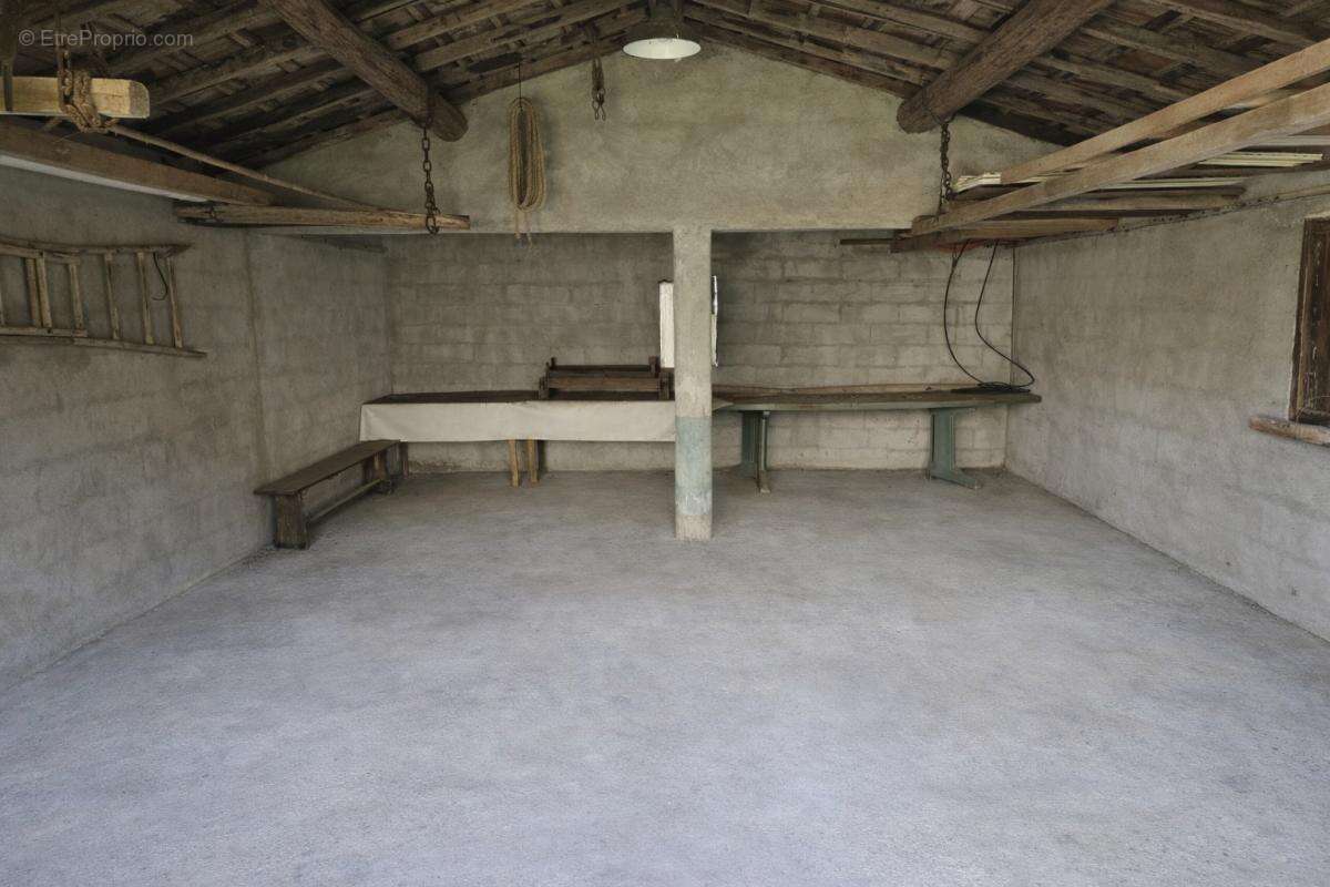 Maison à LE MUY