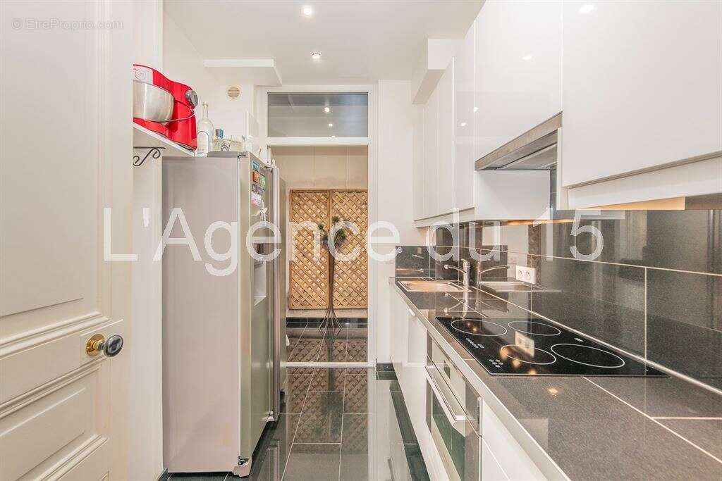 Appartement à PARIS-7E