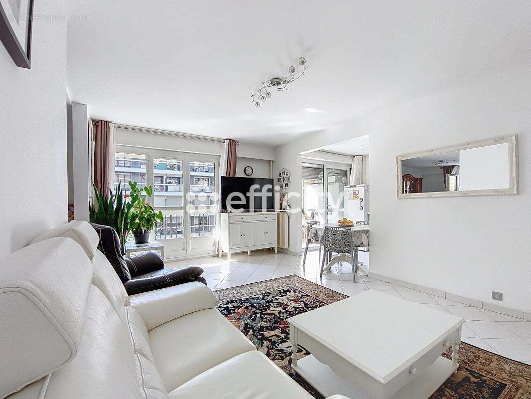 Appartement à SAINT-GRATIEN