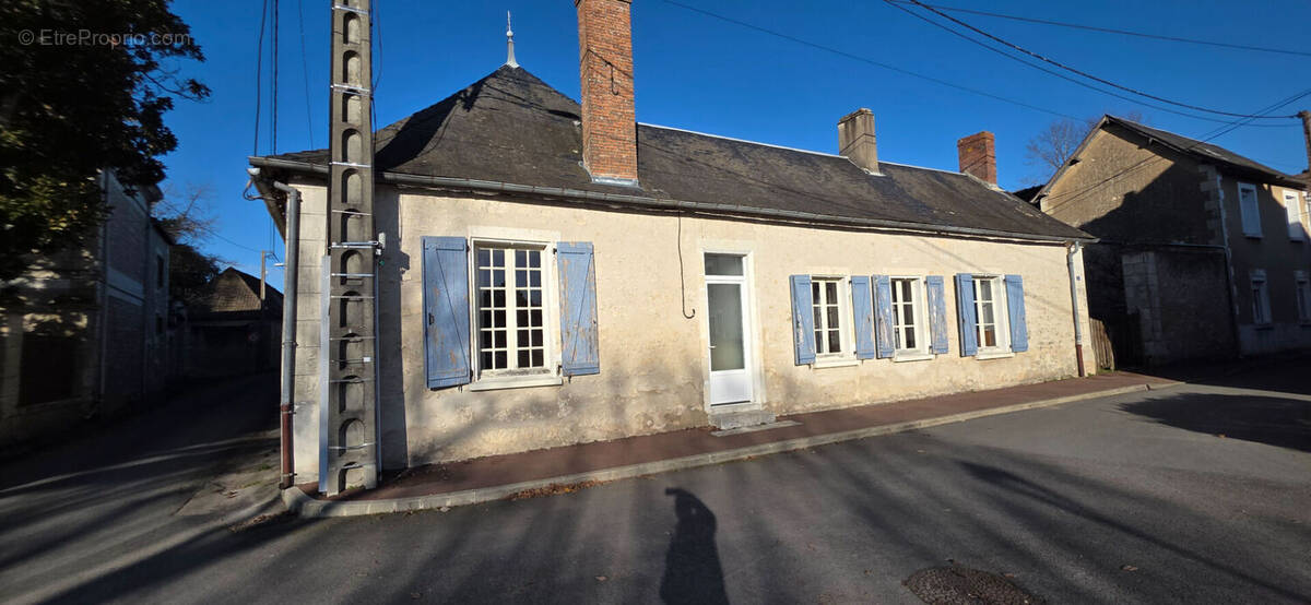 Maison à TOURNON-SAINT-MARTIN