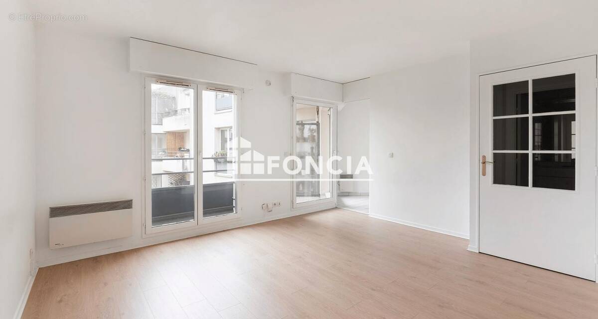 Appartement à PARIS-10E