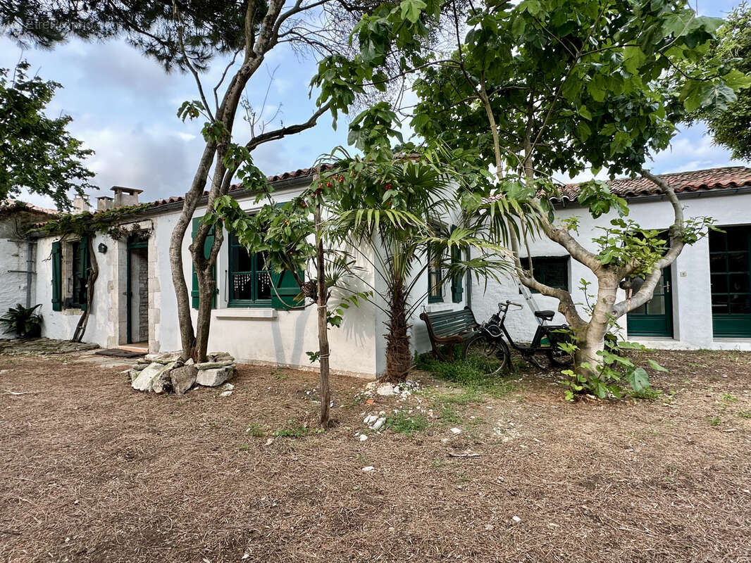 Maison à LA COUARDE-SUR-MER