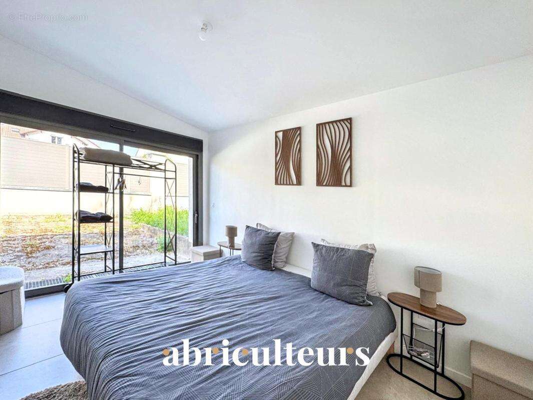 Maison familiale indépendante de 116 m² – 5 pièces – en vente à Plessis-Bouchard (95130) - photo 17