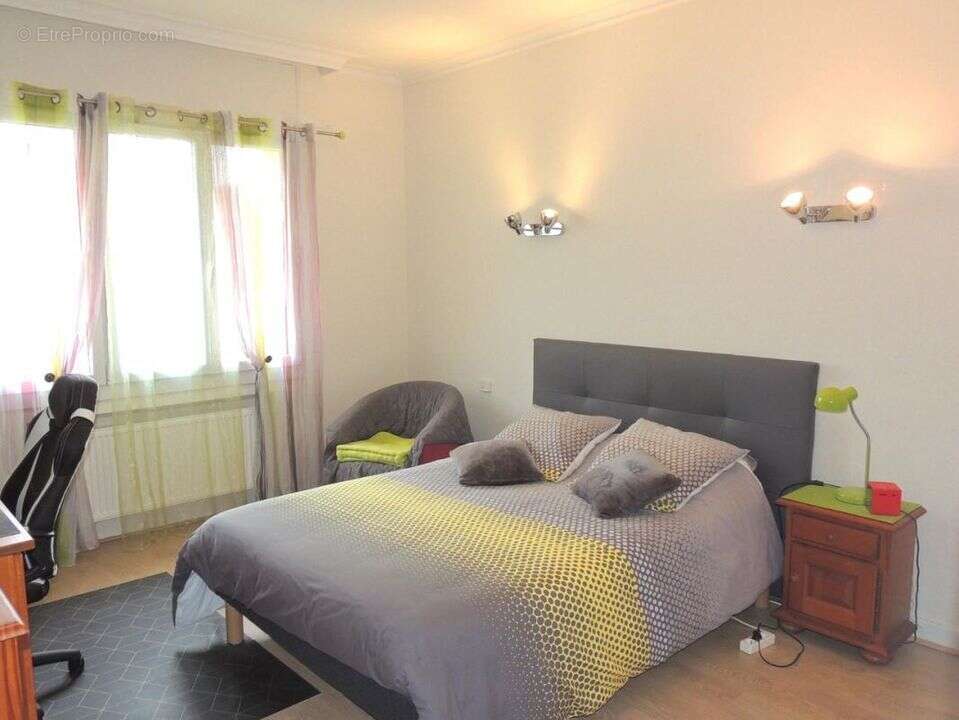 Maison à ROMANS-SUR-ISERE