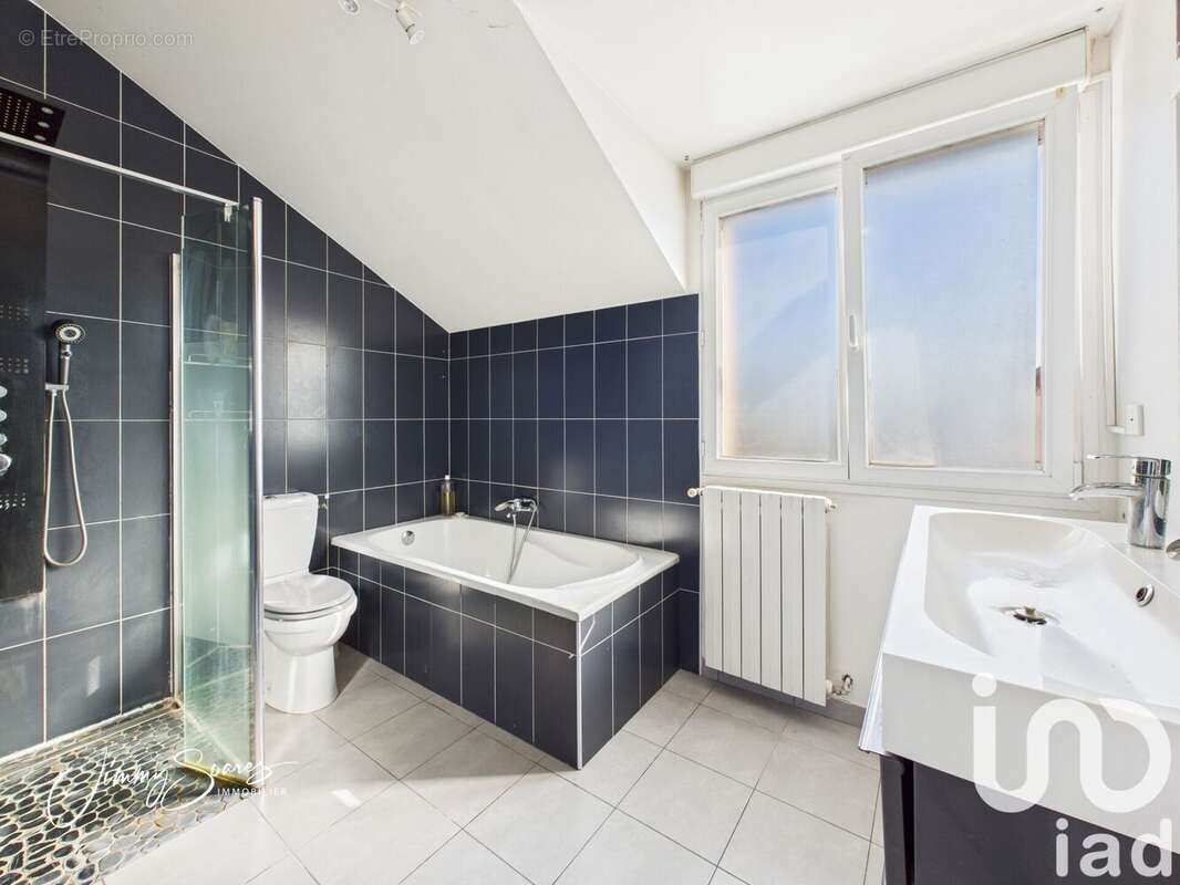 Maison 131 m² à Livry-Gargan  - photo 9