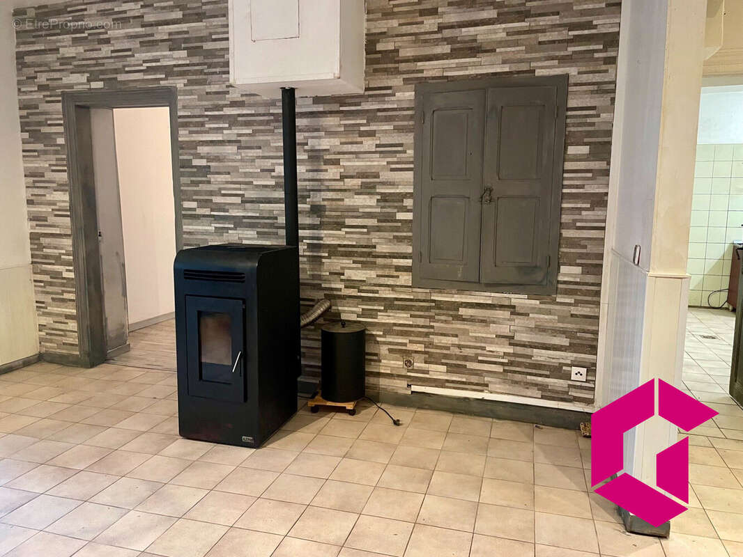 Appartement à FIX-SAINT-GENEYS