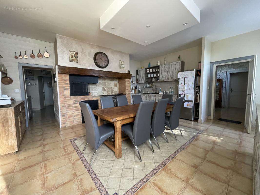 Maison à LISLE-SUR-TARN