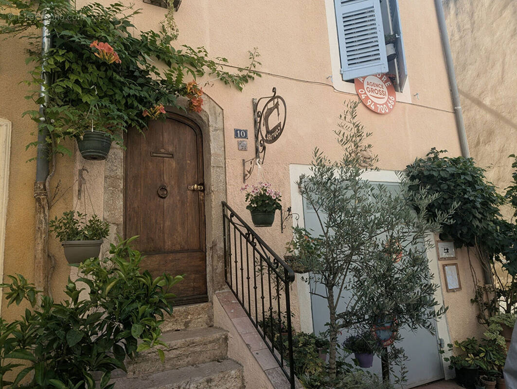 Maison à AUPS