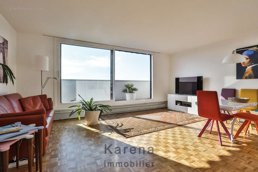 Appartement à PARIS-14E