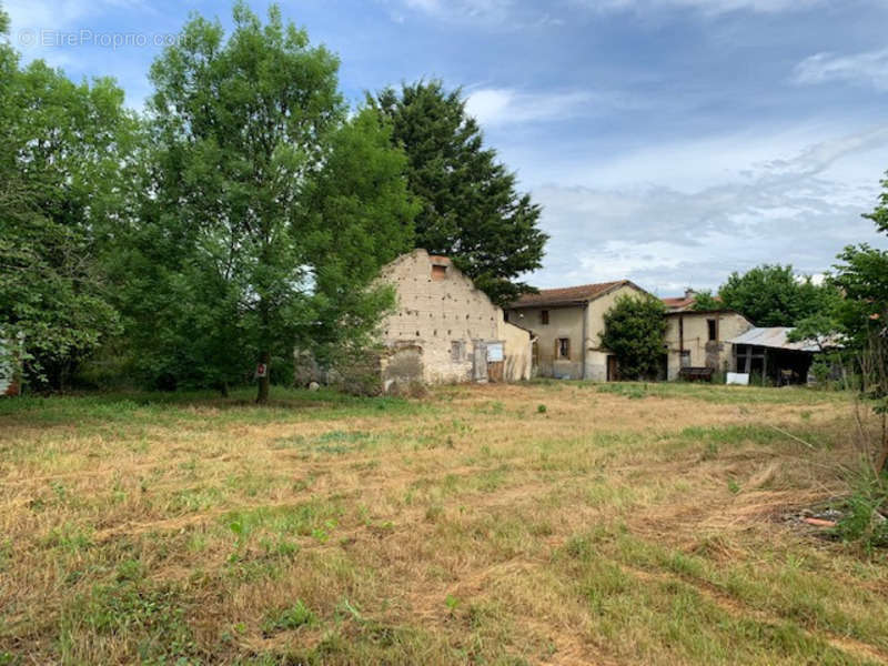 Maison à THURET