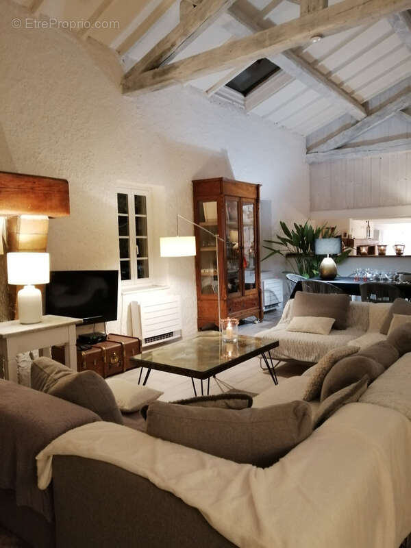 Gruissan, à 3kms des plages, maison de caractère rénovée avec 5 chambres, sur un parc de 2,5 hectares, avec pi - photo 16