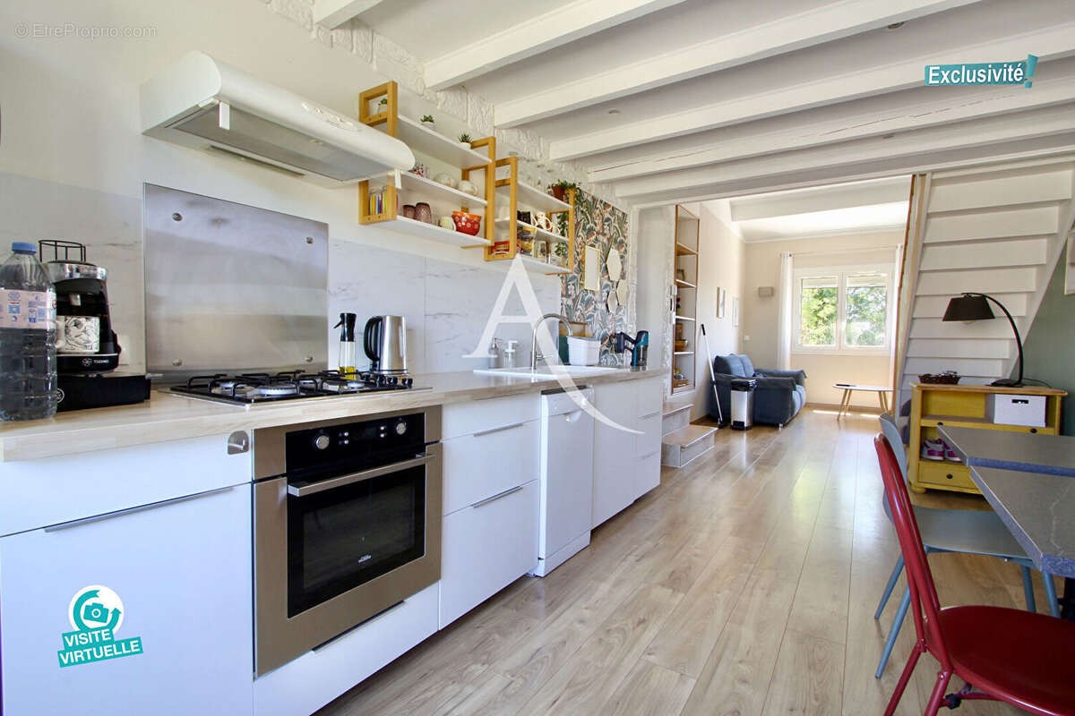 Appartement à MAUGUIO